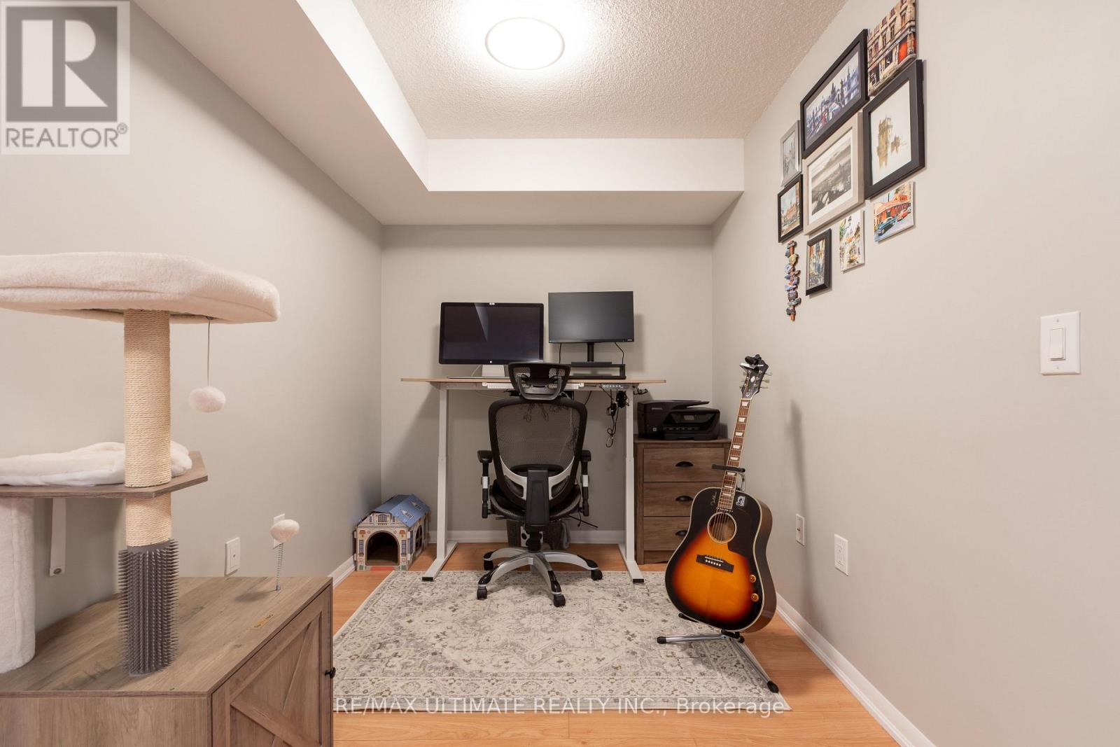 #308 830 LAWRENCE AVENUE W - 8