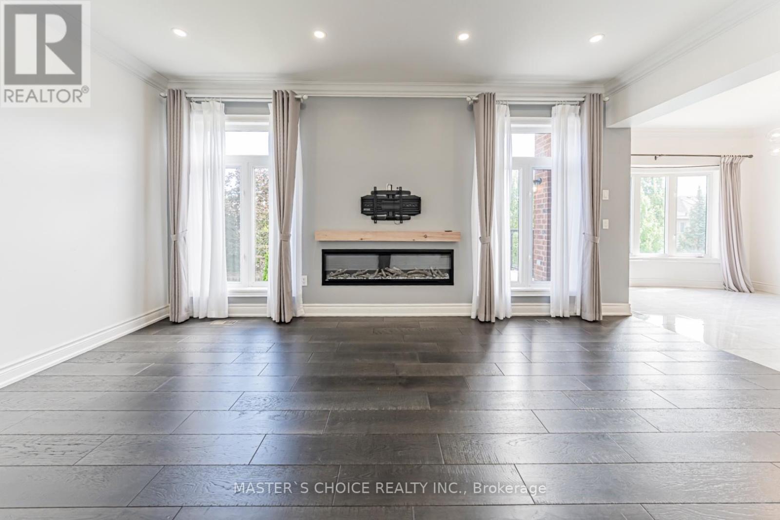 2357 RIDEAU DRIVE - 10