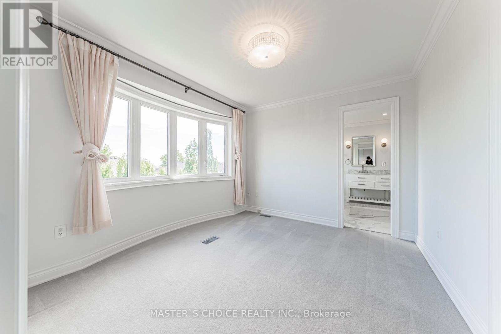 2357 RIDEAU DRIVE - 30