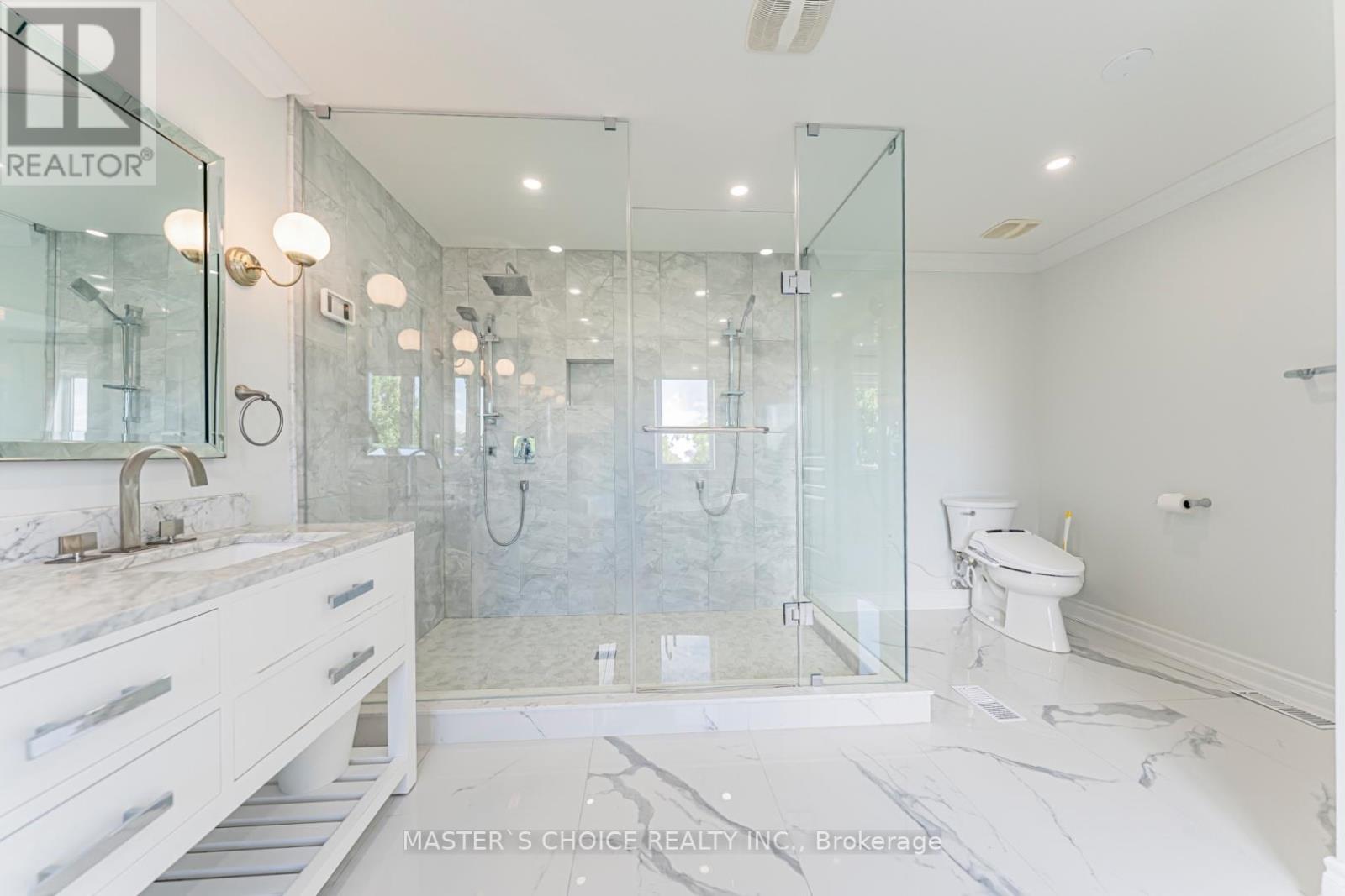 2357 RIDEAU DRIVE - 34