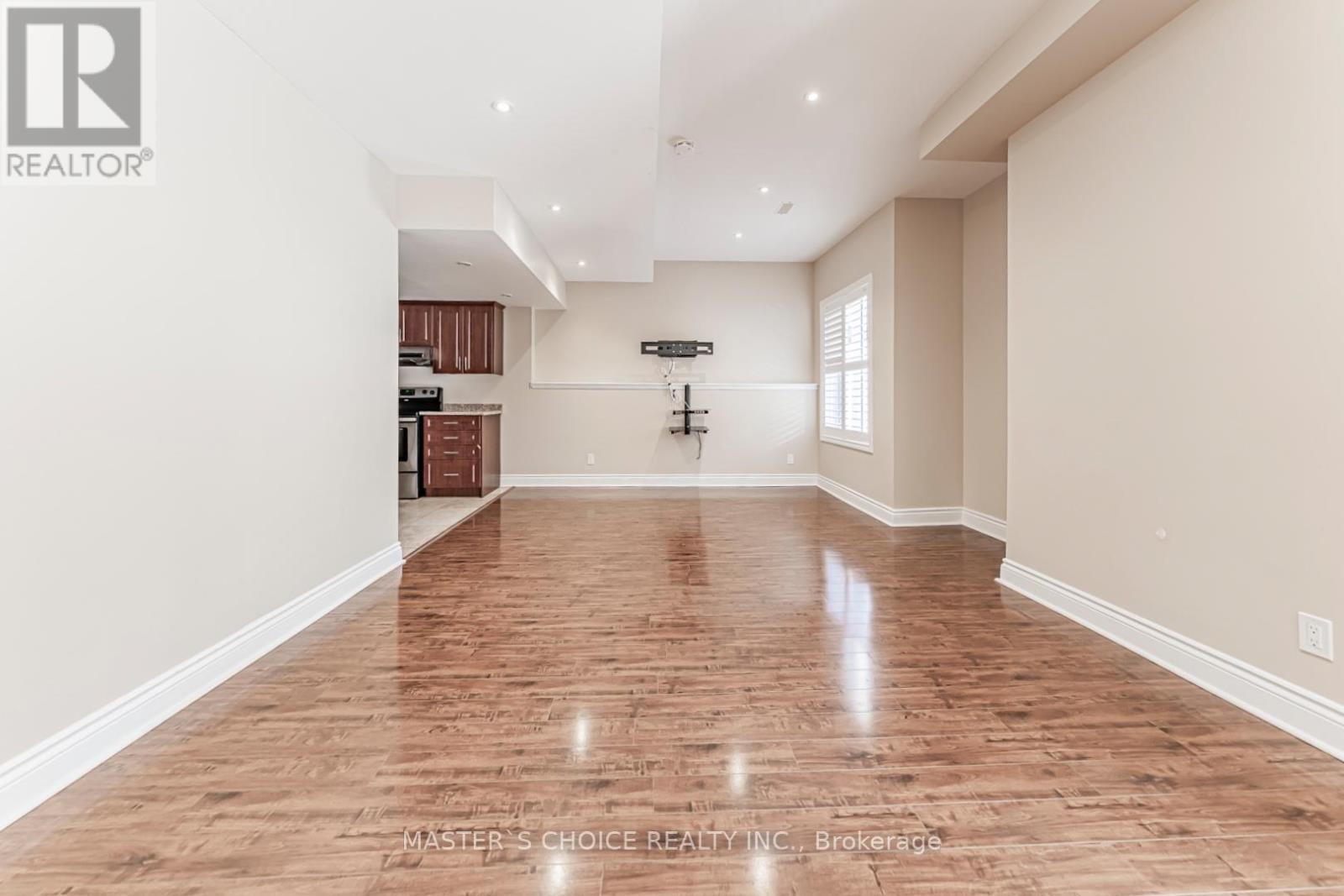 2357 RIDEAU DRIVE - 43