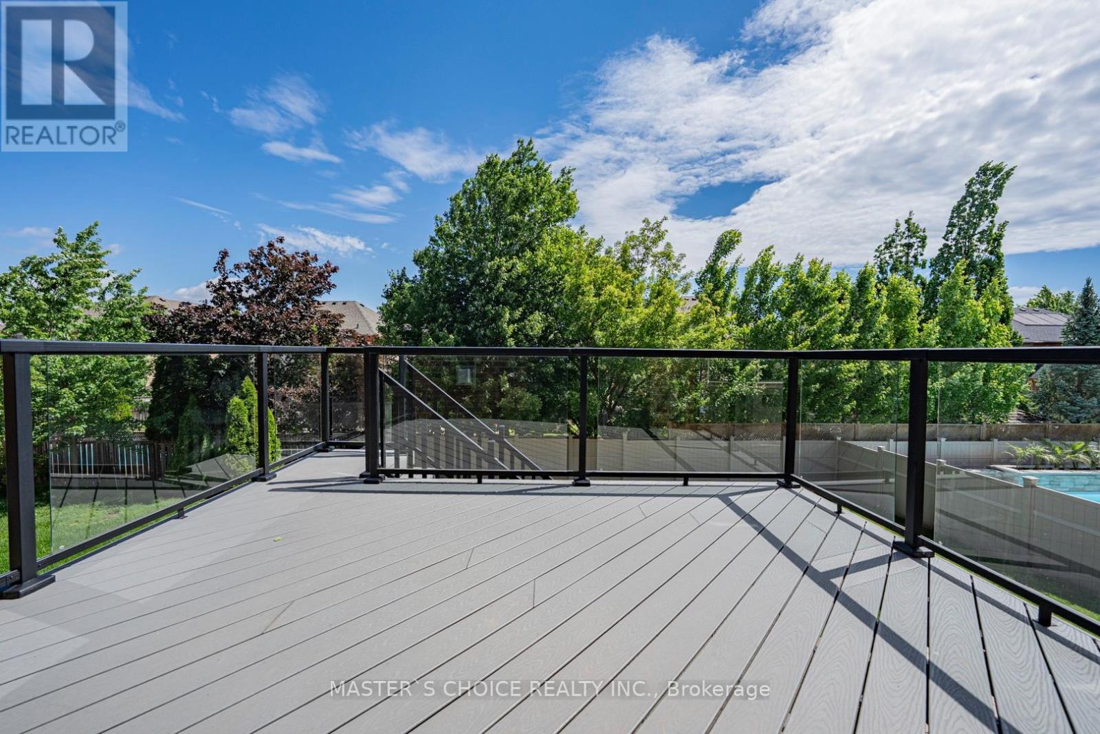 2357 RIDEAU DRIVE - 47