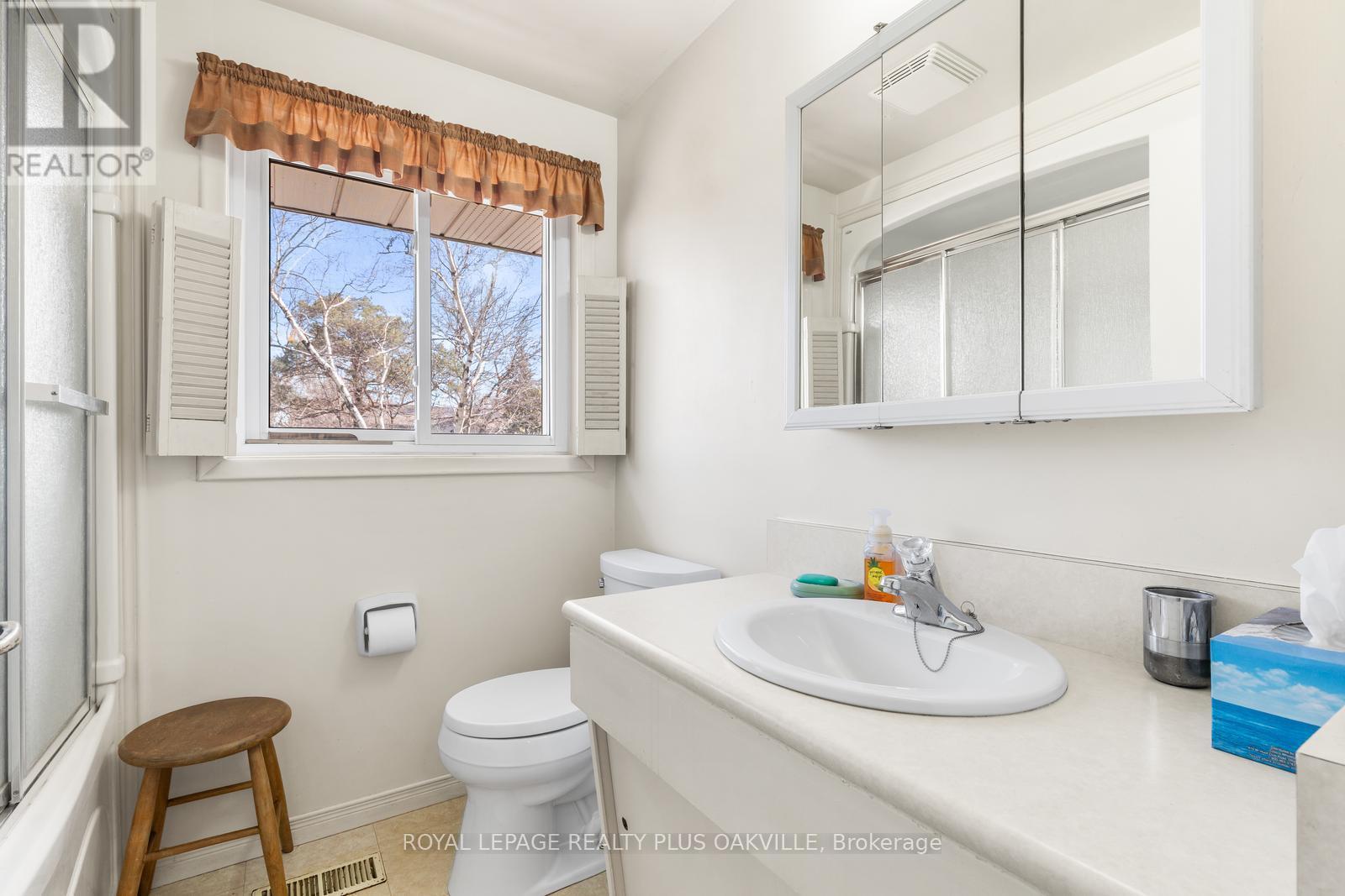 227 SANDWELL DRIVE - 14