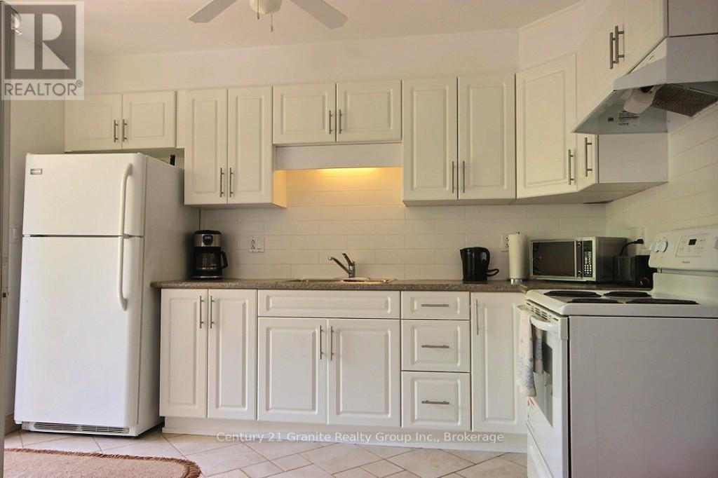 15661 35 HIGHWAY - 18