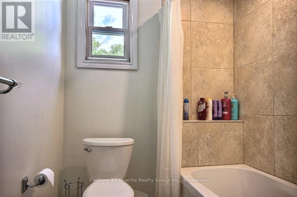 15661 35 HIGHWAY - 22