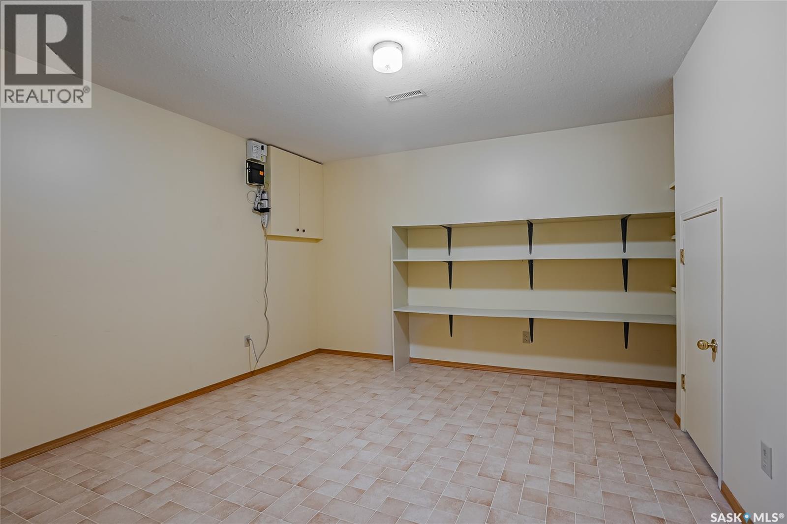 #117 420 Heritage CRESCENT - 25