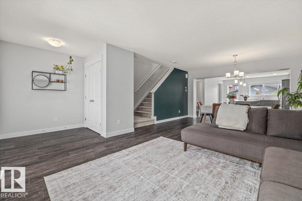 2043 GRAYDON HILL CR SW - photo 4