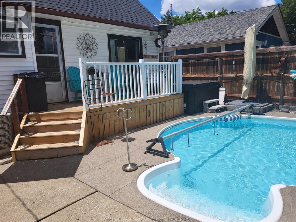 1042 EDWARD AVENUE - 13