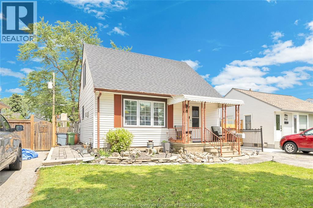 1042 EDWARD AVENUE - 3
