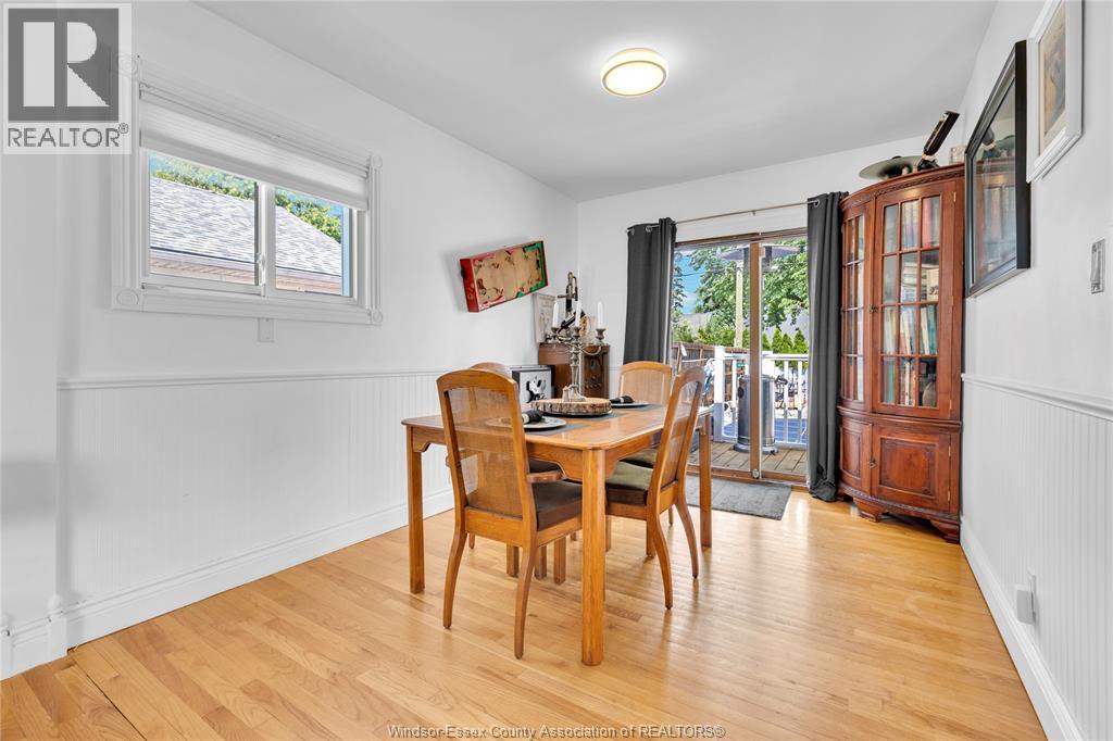1042 EDWARD AVENUE - 23