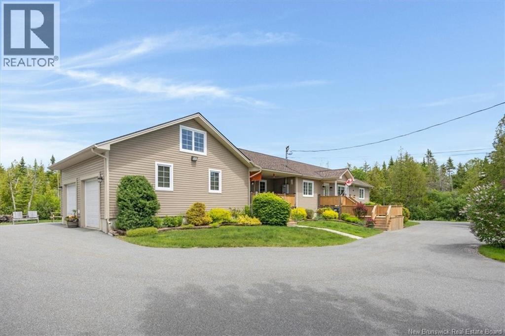 735 Hillcrest Road - 2