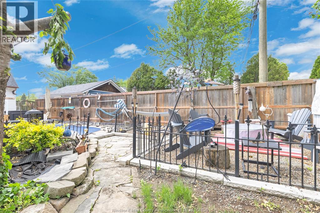 1042 EDWARD AVENUE - 8