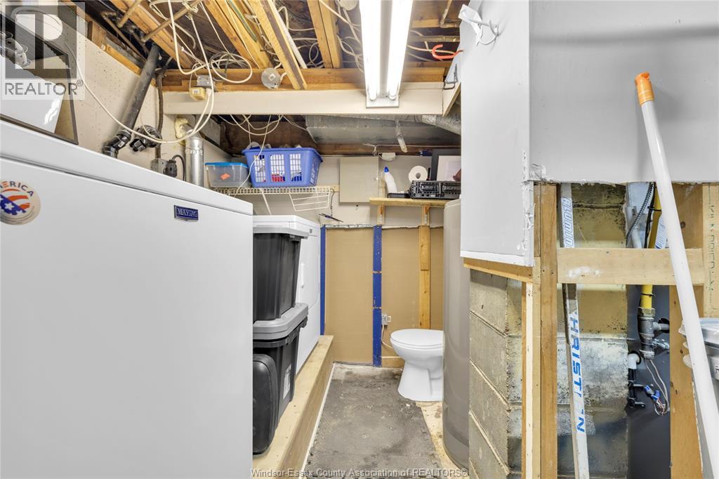 1042 EDWARD AVENUE - 33