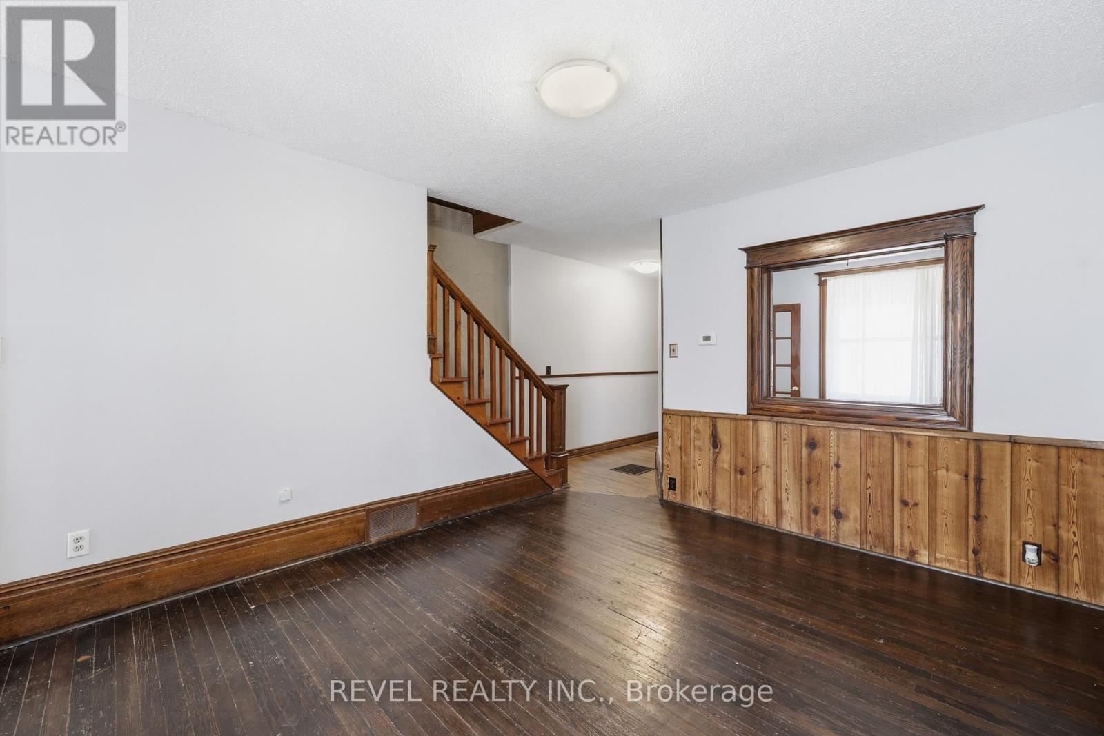 463 EAST MAIN STREET - 11