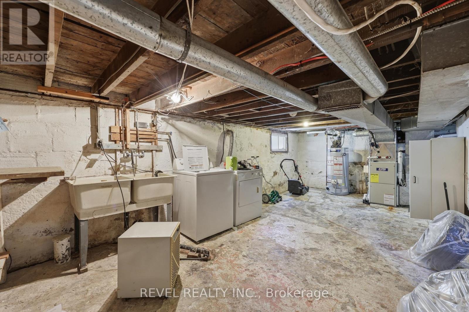463 EAST MAIN STREET - 26
