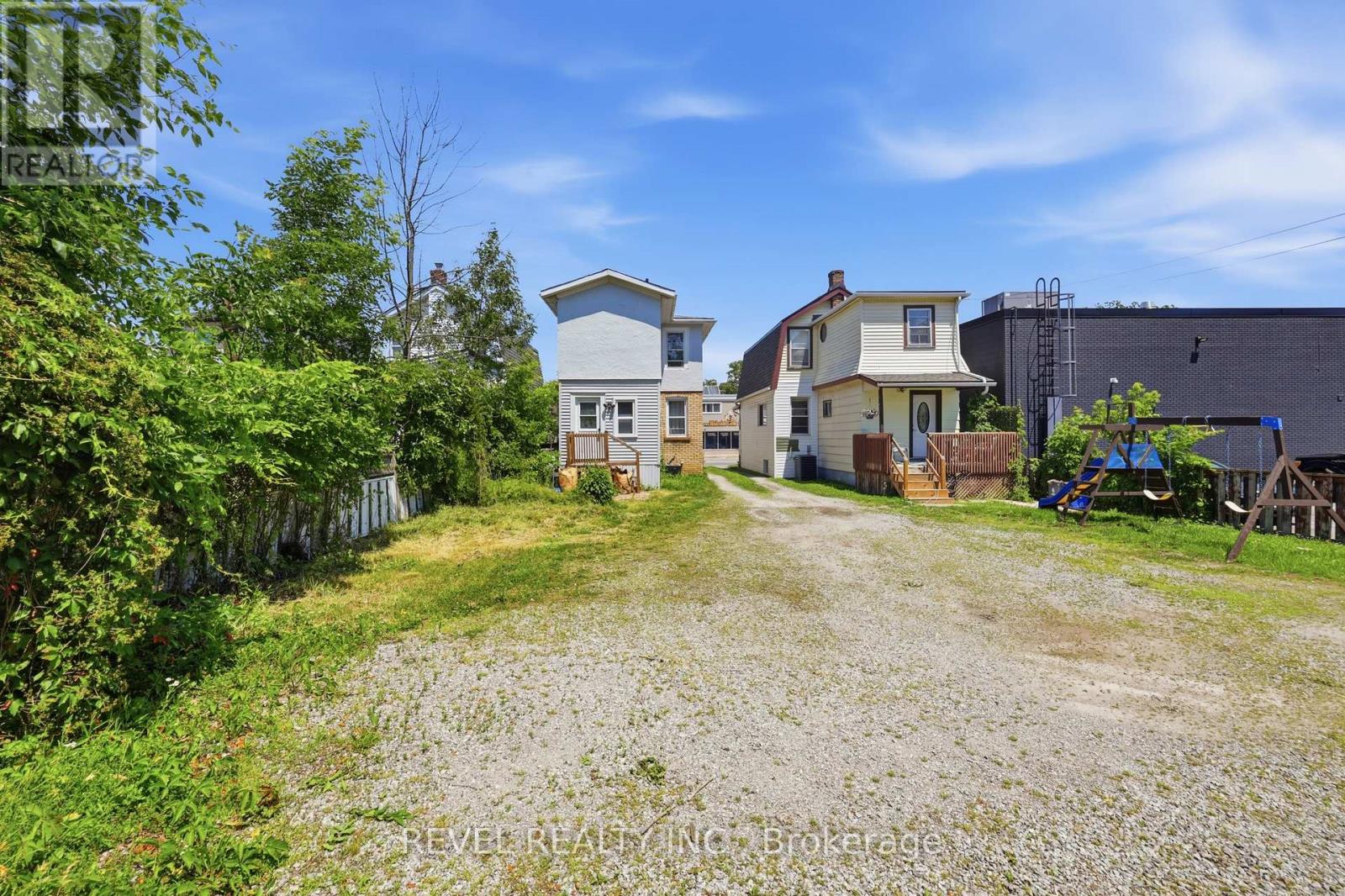 463 EAST MAIN STREET - 28