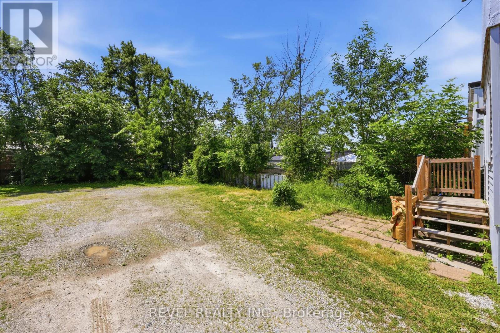 463 EAST MAIN STREET - 31