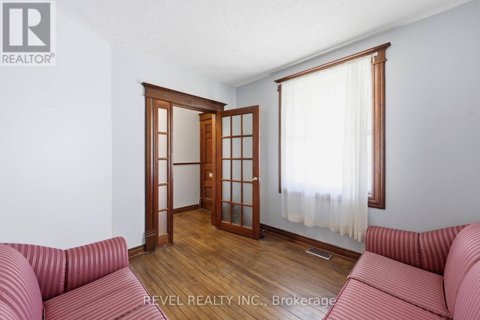 463 EAST MAIN STREET - 9