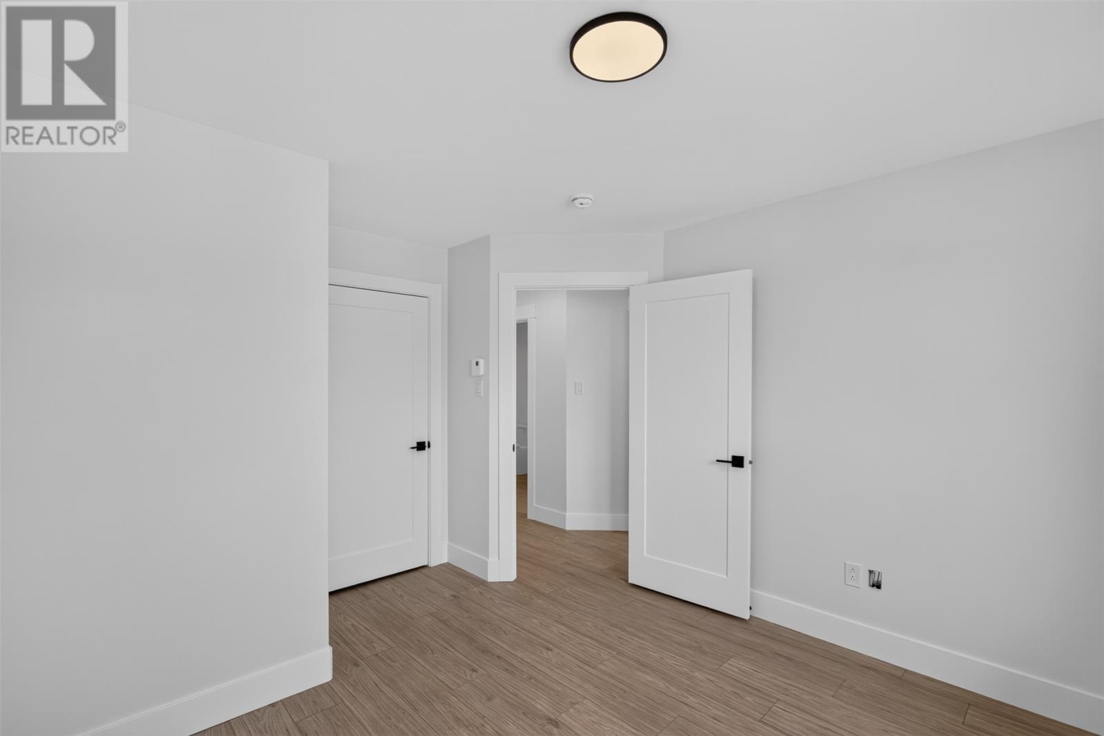 99 Trenton Drive - 28