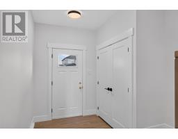 99 Trenton Drive thumbnail 4