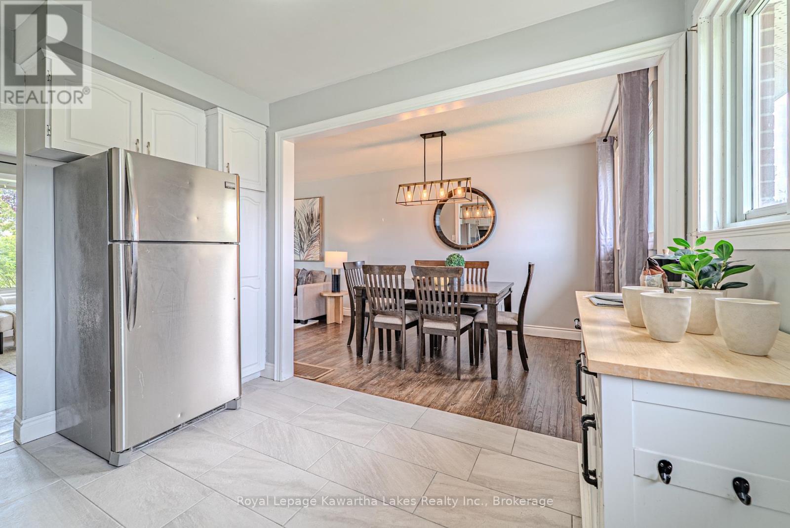 645 HAYDEN CRESCENT - 15
