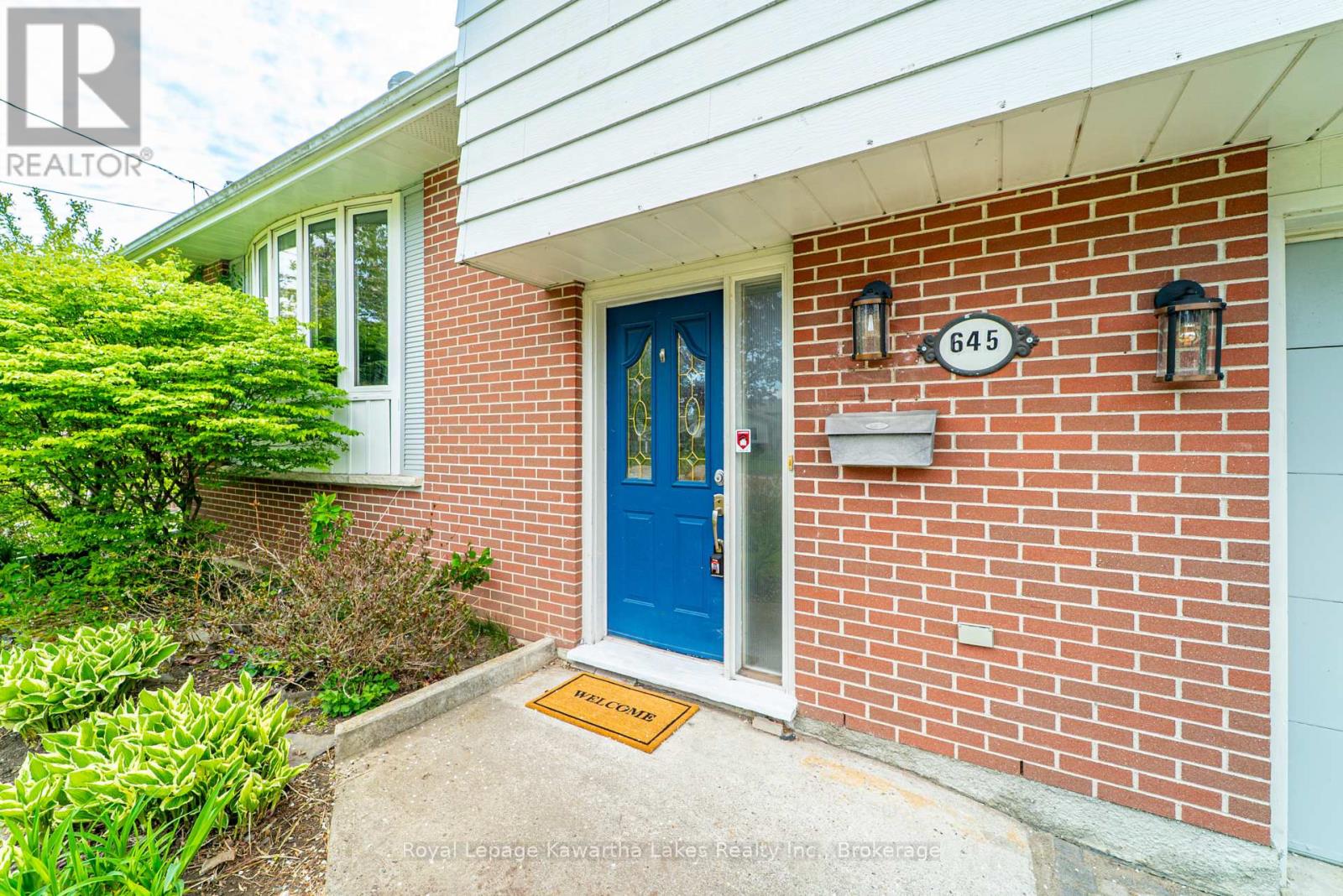 645 HAYDEN CRESCENT - 3