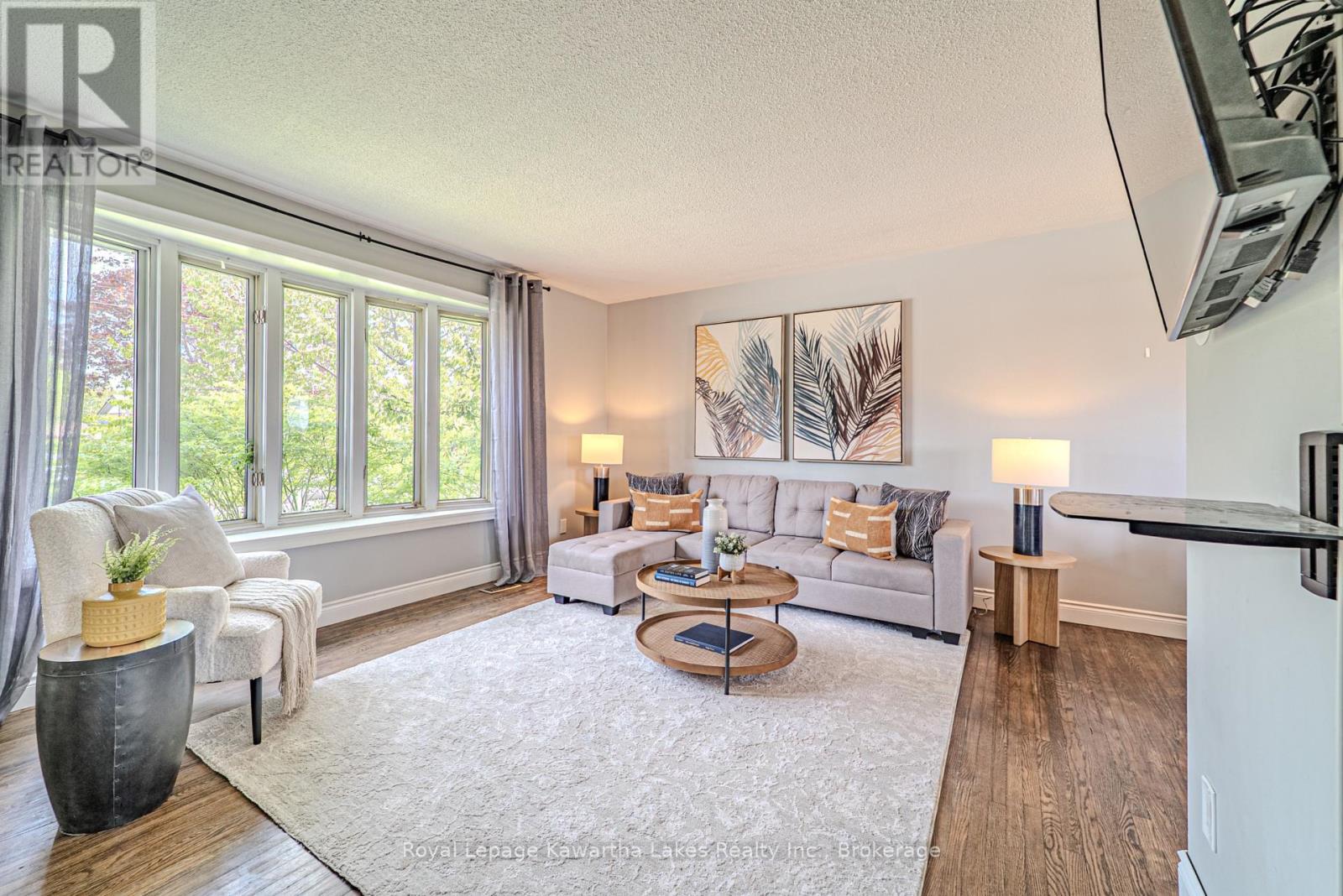 645 HAYDEN CRESCENT - 7