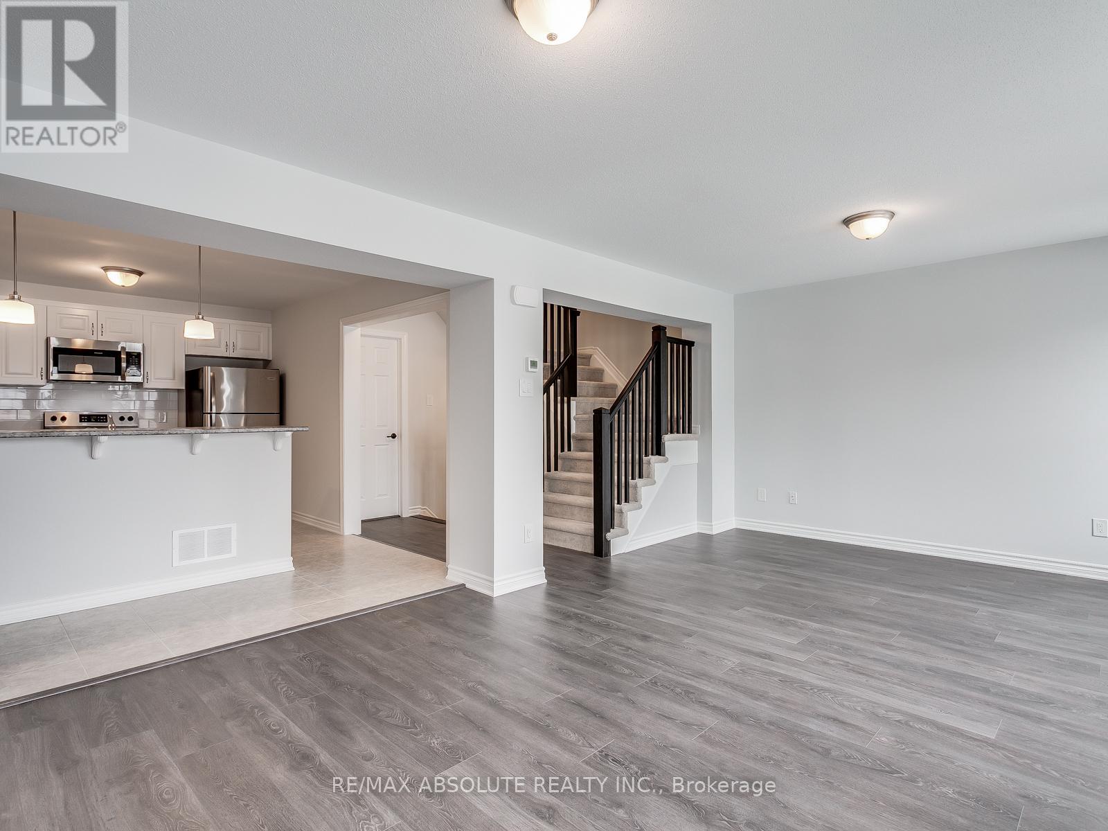 2 Bed, 3 Bath House for Rent in Ottawa – 315 PUMPKINSEED CRESCENT, Ottawa – MLS# X13478562 - Image 11