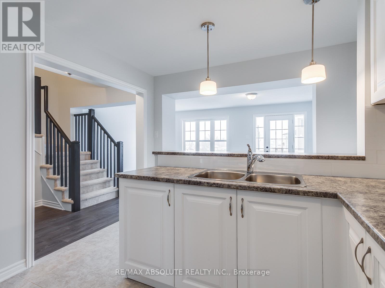2 Bed, 3 Bath House for Rent in Ottawa – 315 PUMPKINSEED CRESCENT, Ottawa – MLS# X13478562 - Image 7