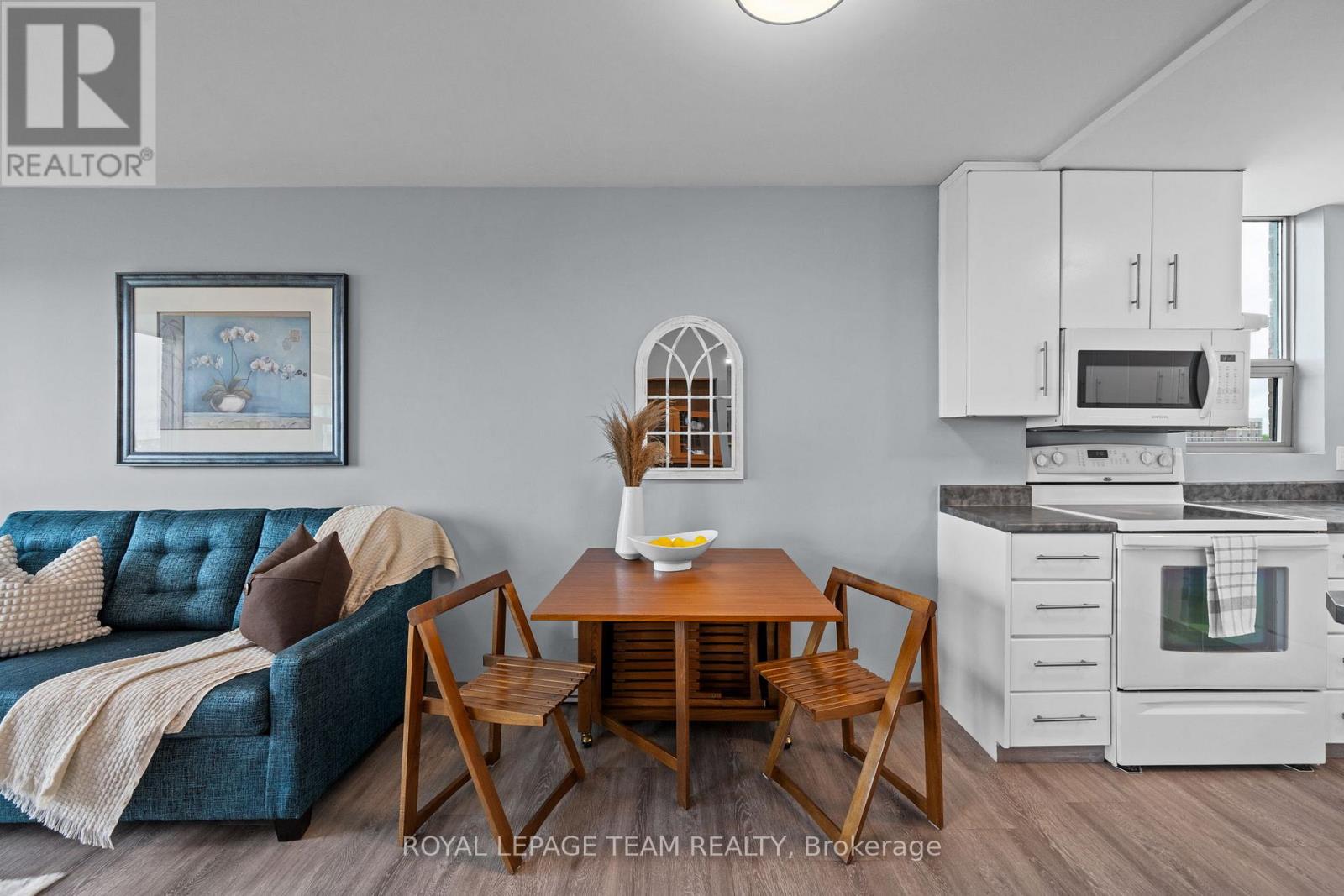 #611 1440 HERON ROAD - 15