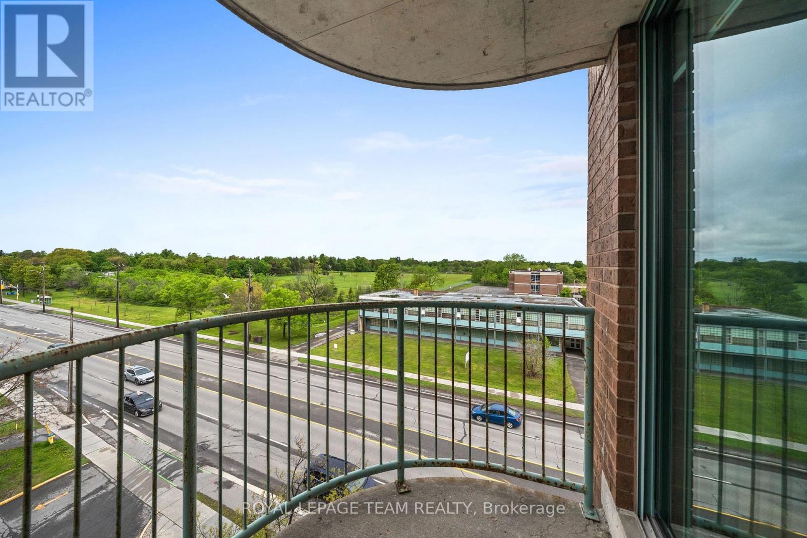 #611 1440 HERON ROAD - 30