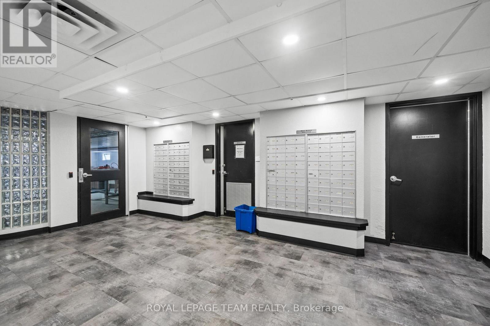 #611 1440 HERON ROAD - 31