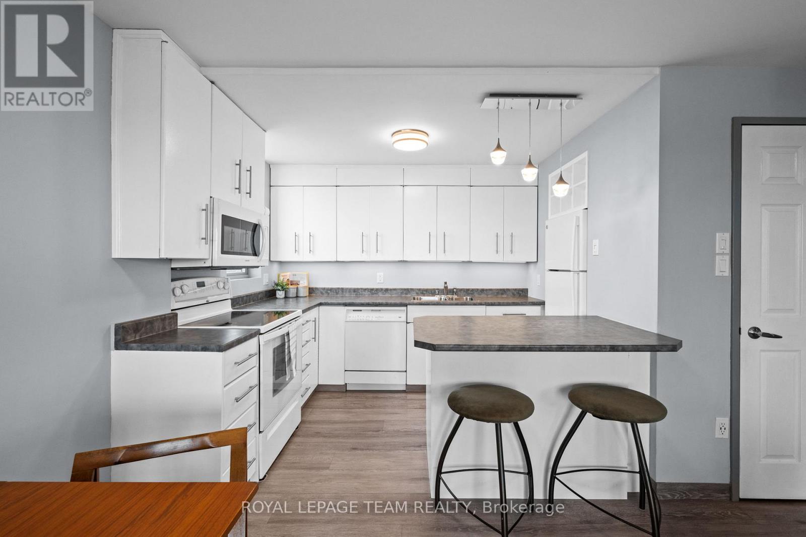 #611 1440 HERON ROAD - 9
