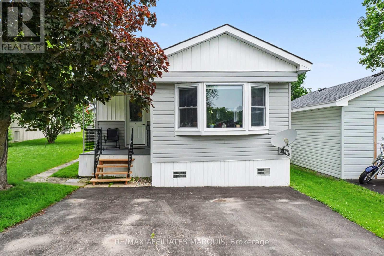 10 SADDLE AVENUE - 1