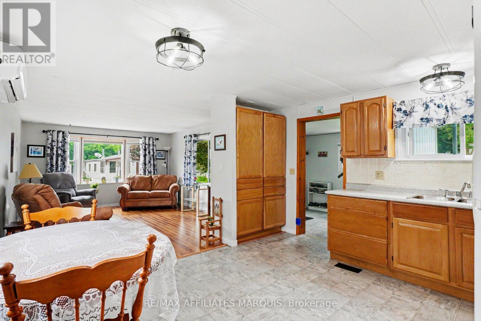 10 SADDLE AVENUE - 13
