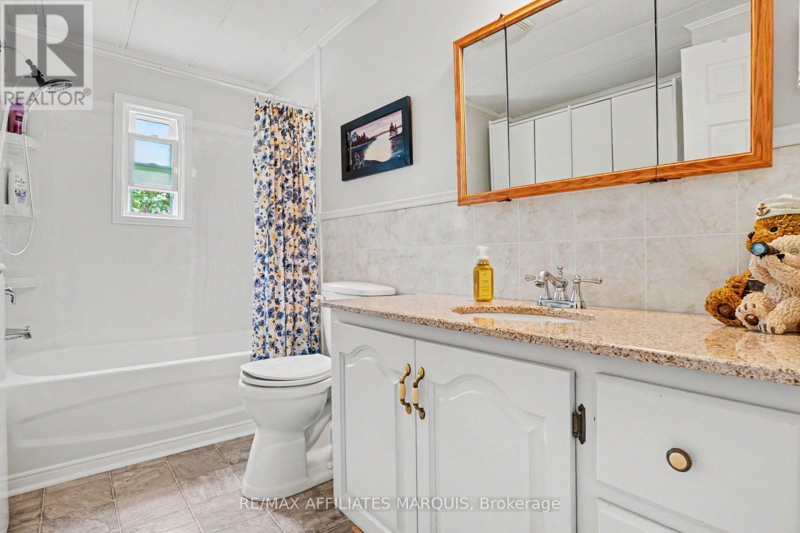 10 SADDLE AVENUE - 20
