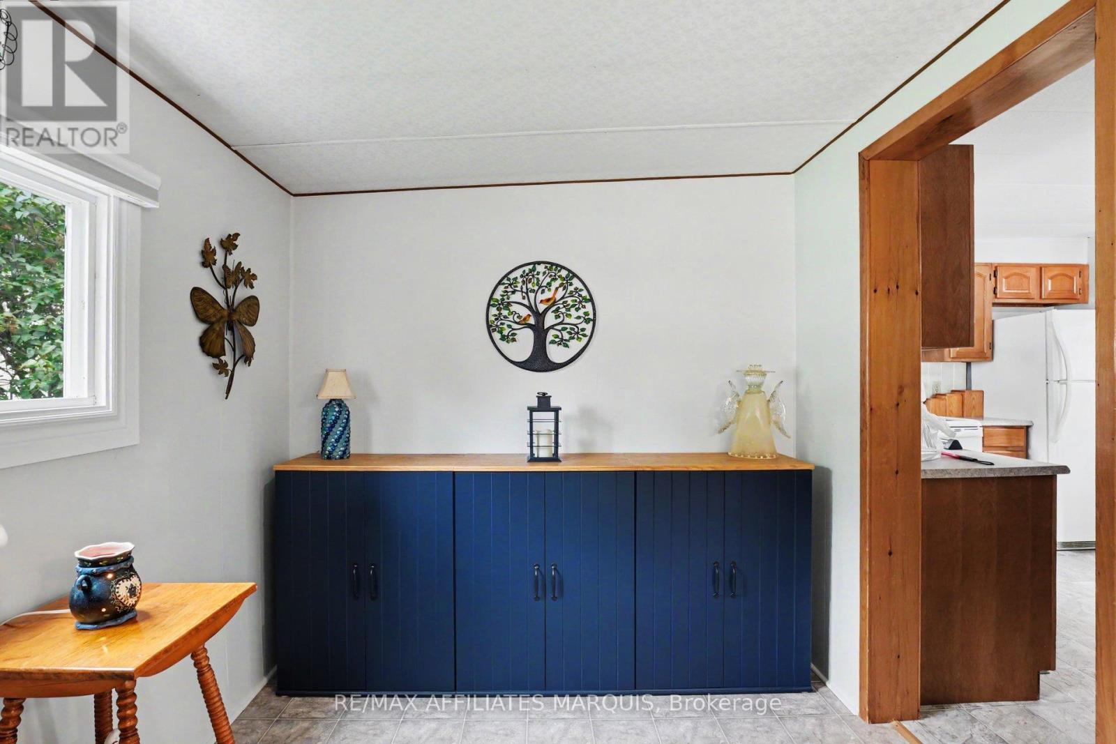 10 SADDLE AVENUE - 24