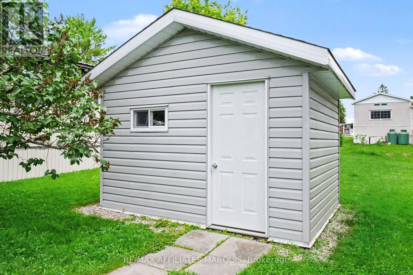 10 SADDLE AVENUE - 26