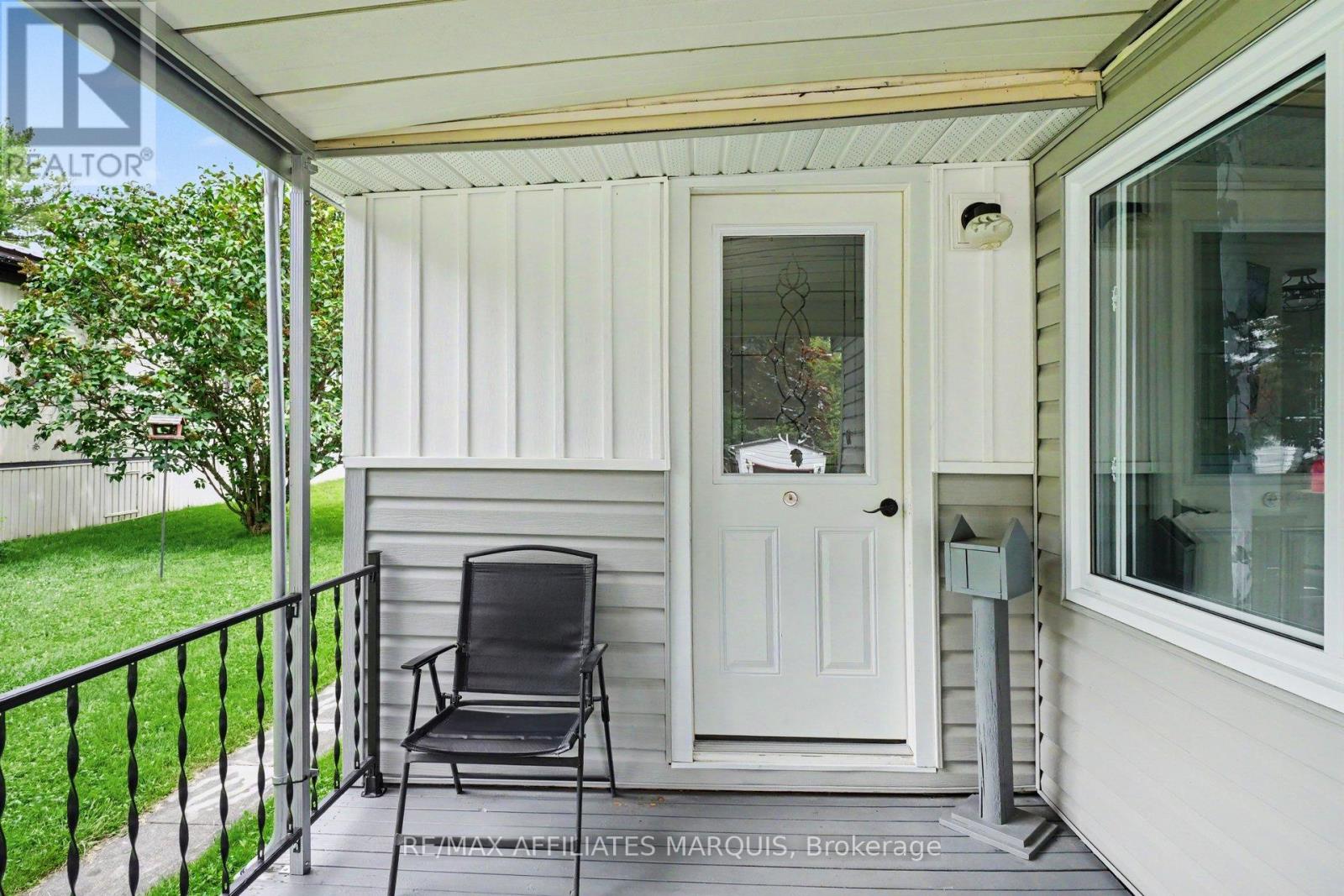 10 SADDLE AVENUE - 4