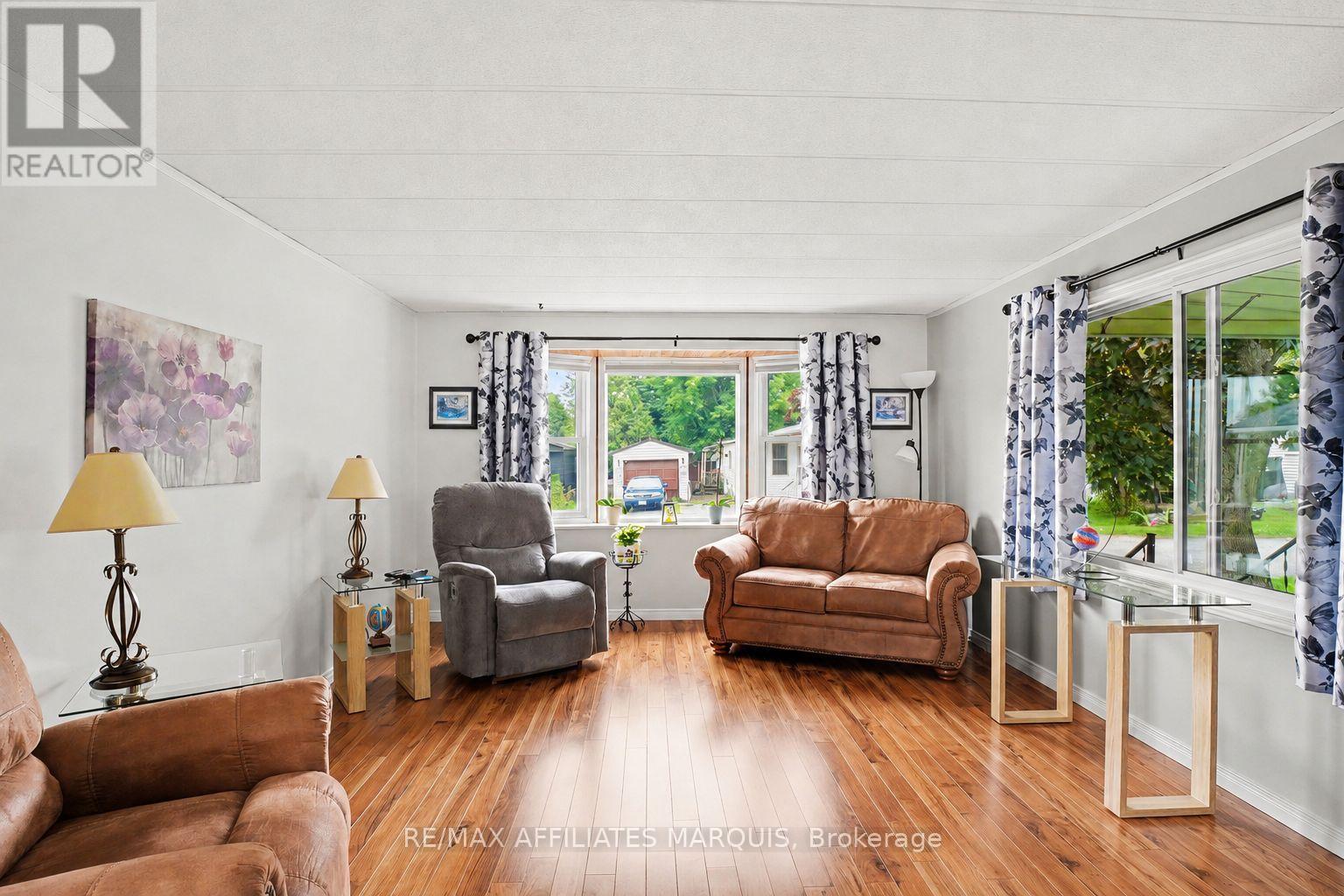 10 SADDLE AVENUE - 7