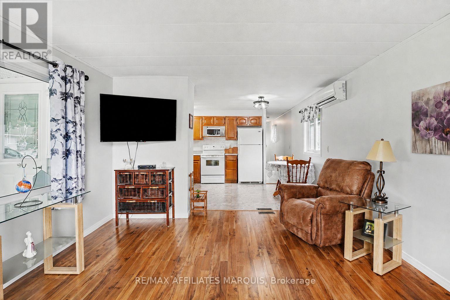 10 SADDLE AVENUE - 8