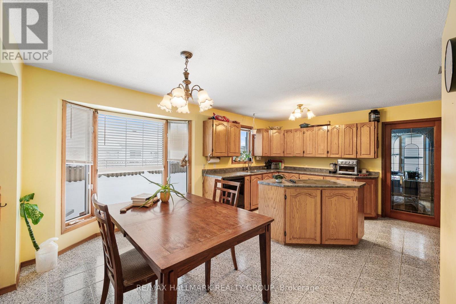 477 DUVERNAY DRIVE - 9