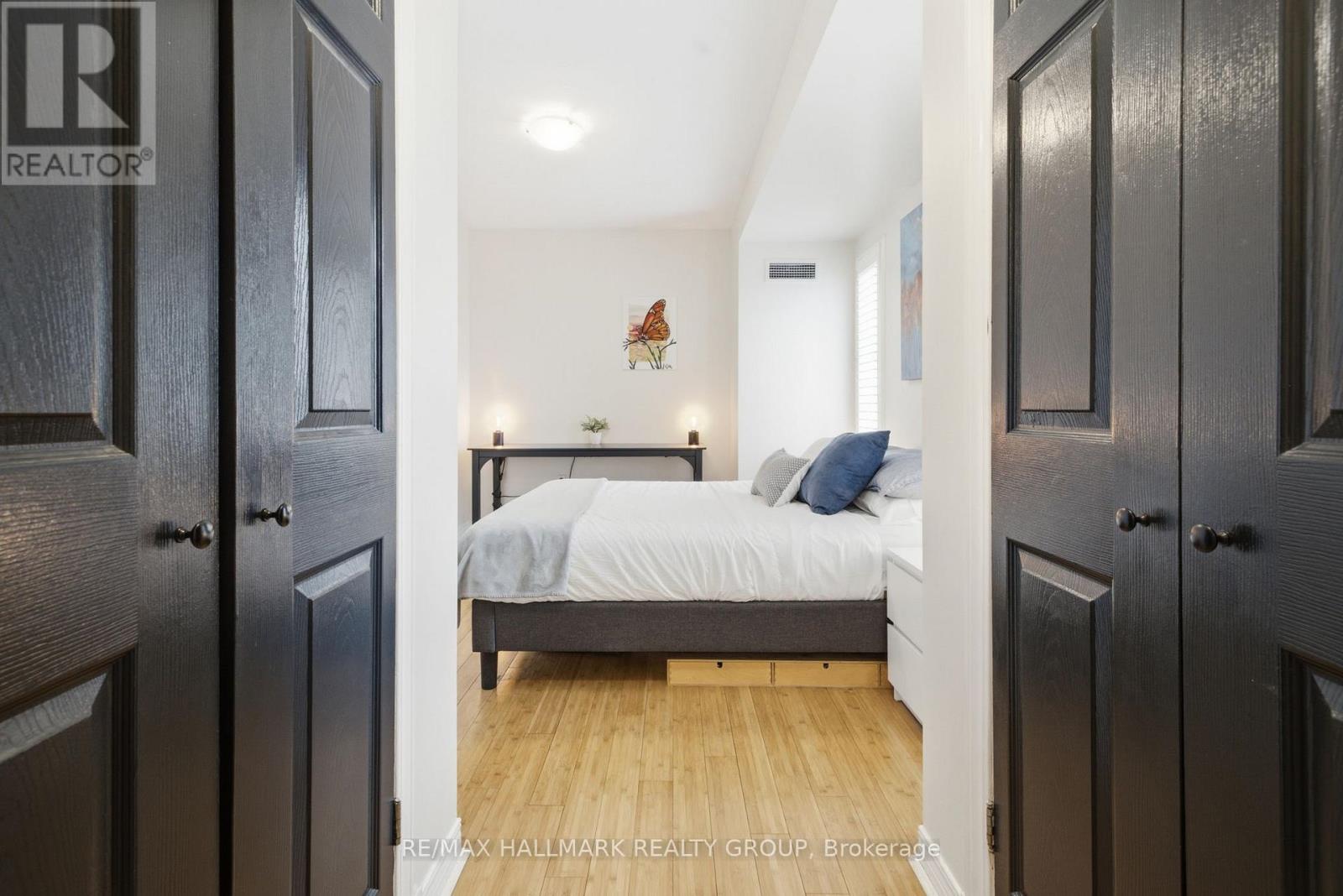 #2301 570 LAURIER AVENUE W - 26