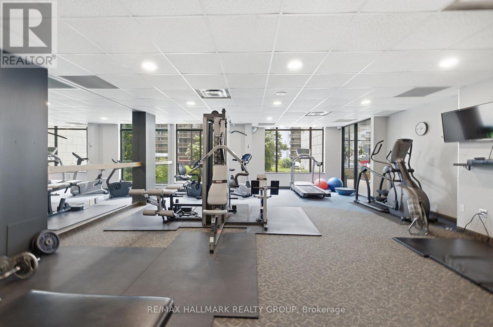 #2301 570 LAURIER AVENUE W - 34