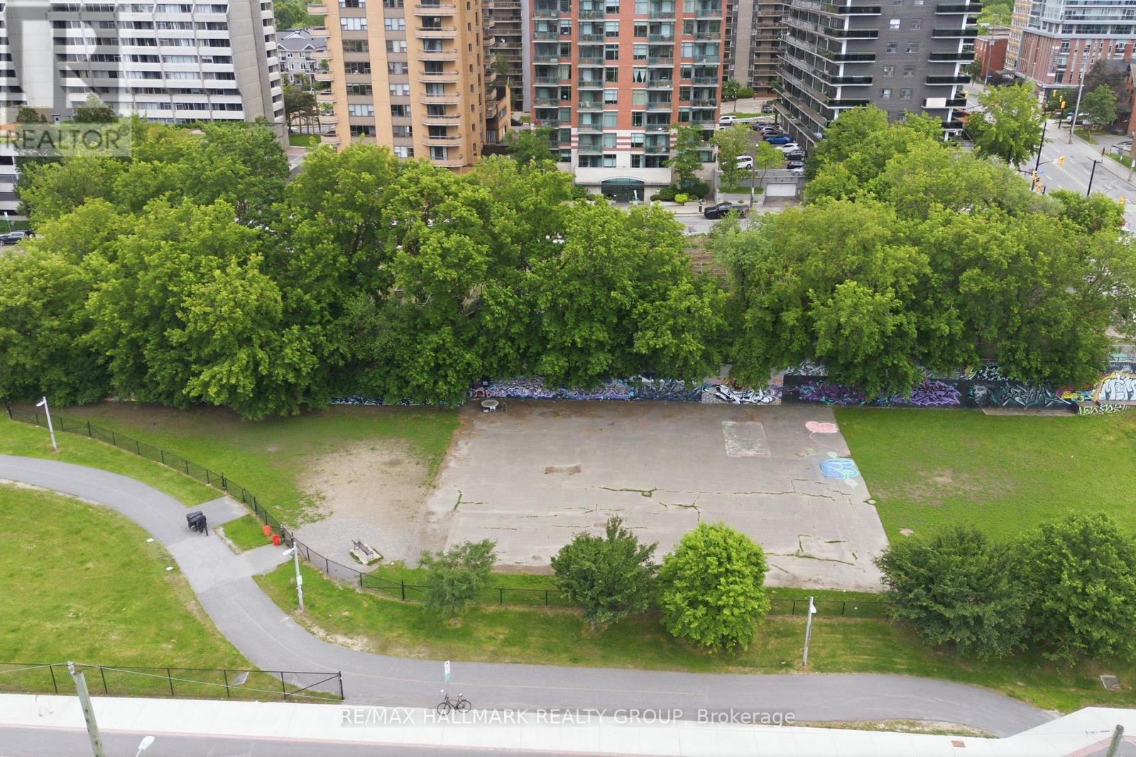 #2301 570 LAURIER AVENUE W - 38