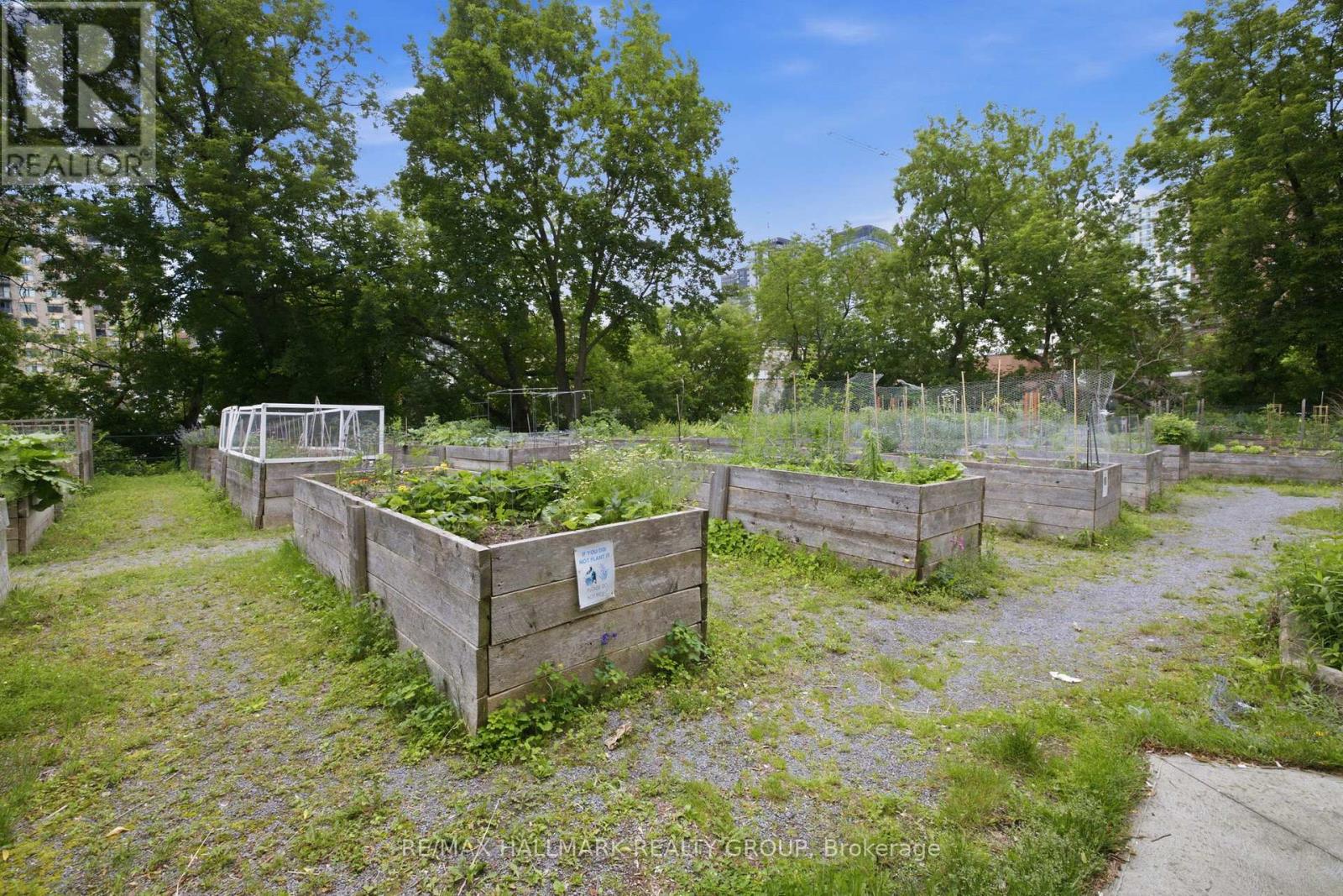 #2301 570 LAURIER AVENUE W - 46