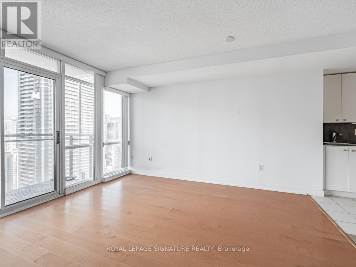 #5005 11 BRUNEL COURT - 3