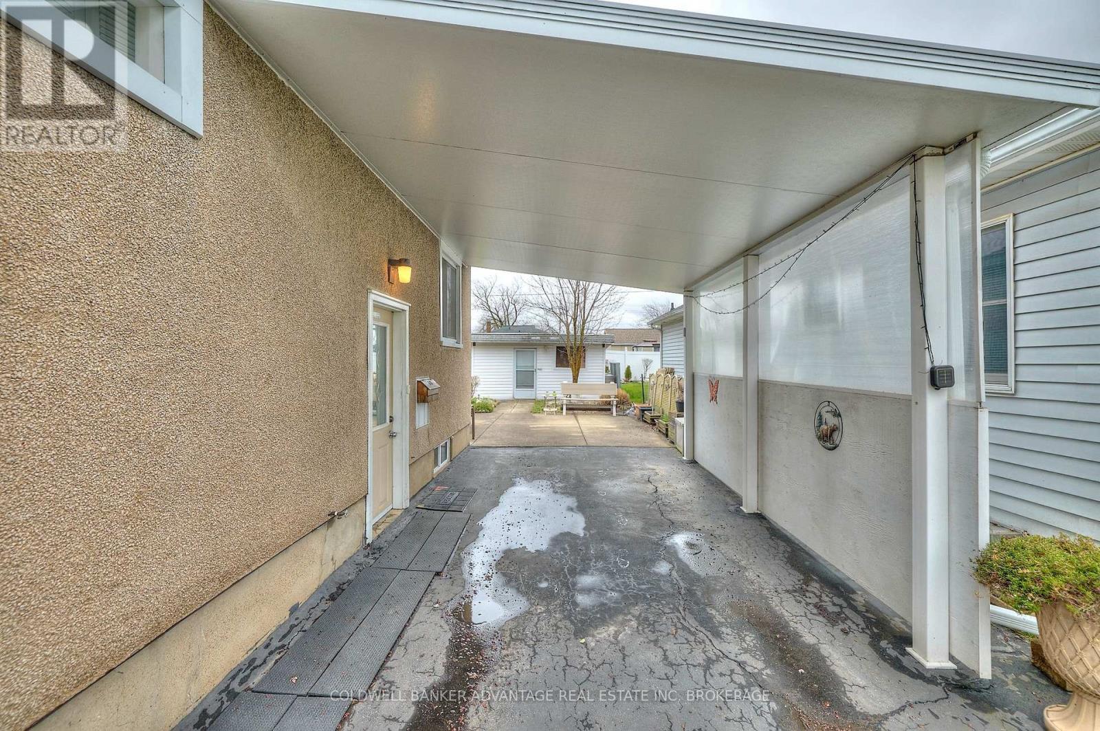 68 CAMERON AVENUE - 4