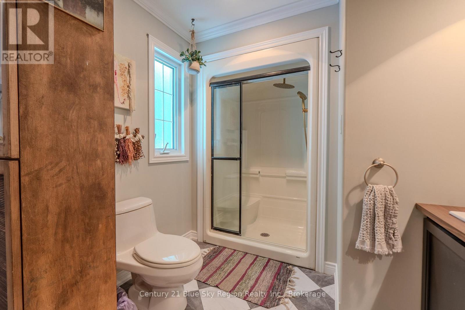 448 HOLDITCH STREET - 22