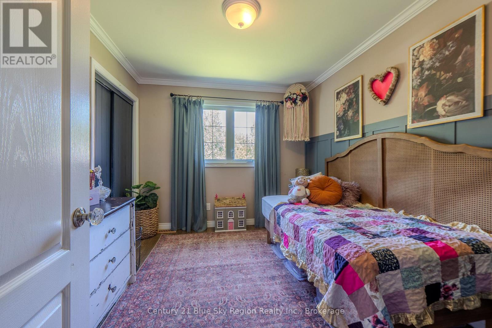 448 HOLDITCH STREET - 23